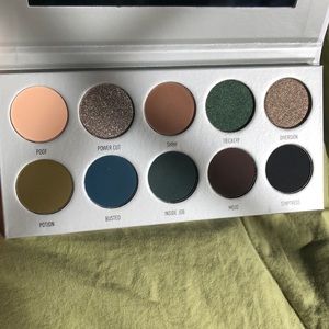 MORPHE x Jaclyn Hill Dark Magic Palette